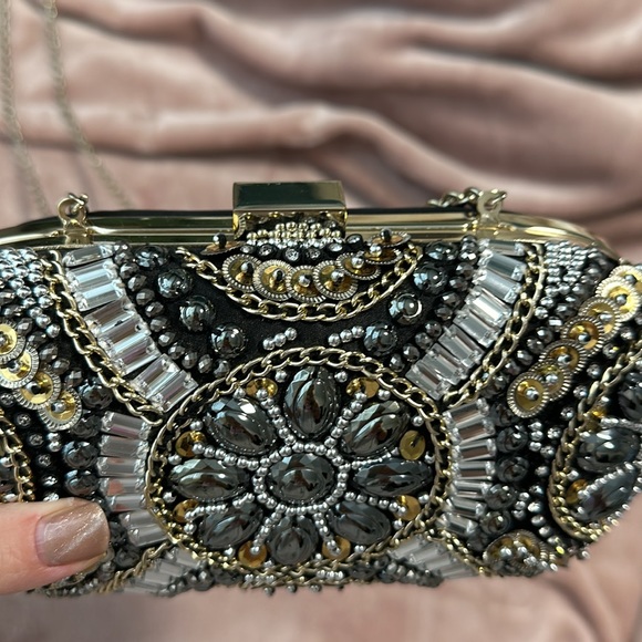 Clutch - Picture 5 of 8